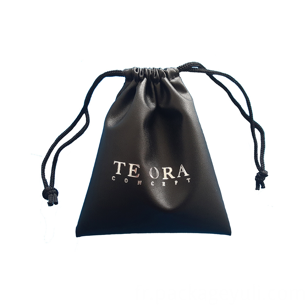 sac à cordon en cuir leather drawstring bag